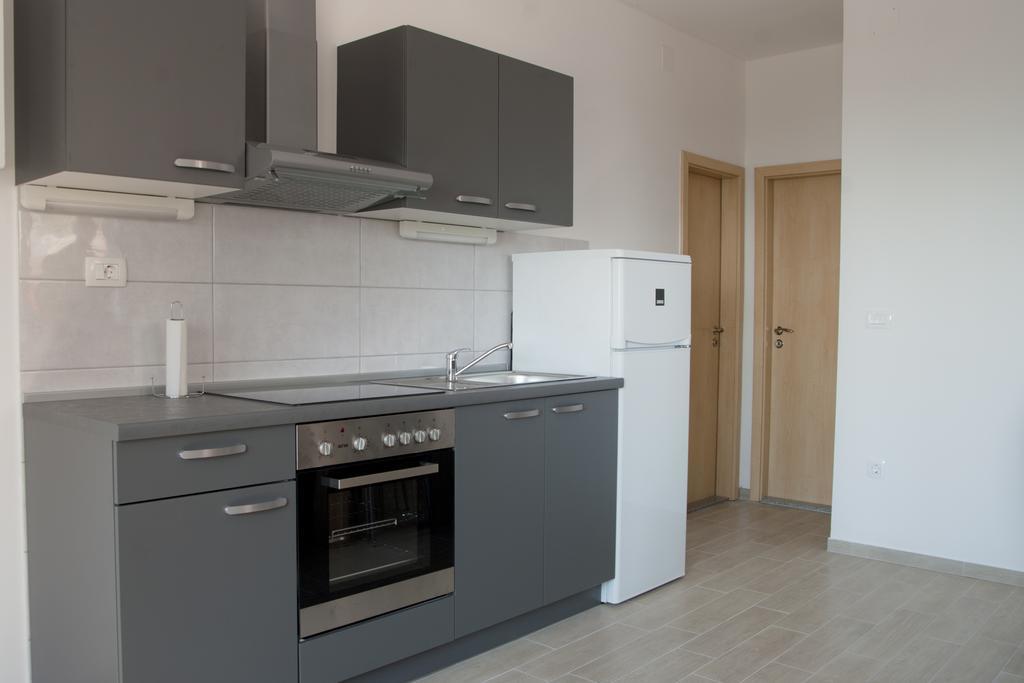 Apartment Perun Podstrana Exterior foto